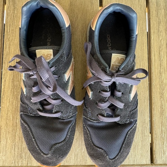 New Balance NB 520 x J Crew Sneakers Size 8.5 - Picture 2 of 5